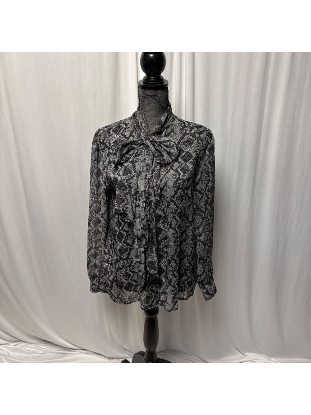 Violet & Claire Blouse Womens Size Large Snake Print Sheer Long Sleeve Neck Tie